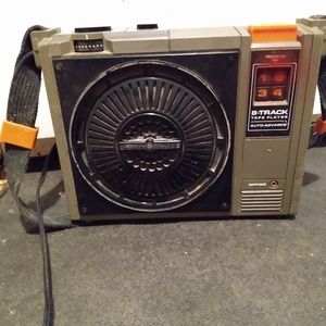 VINTAGE 8TRACK PLAYER